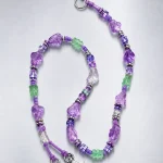 Grape Soda Crossbody-Handykette, flach ausgelegt