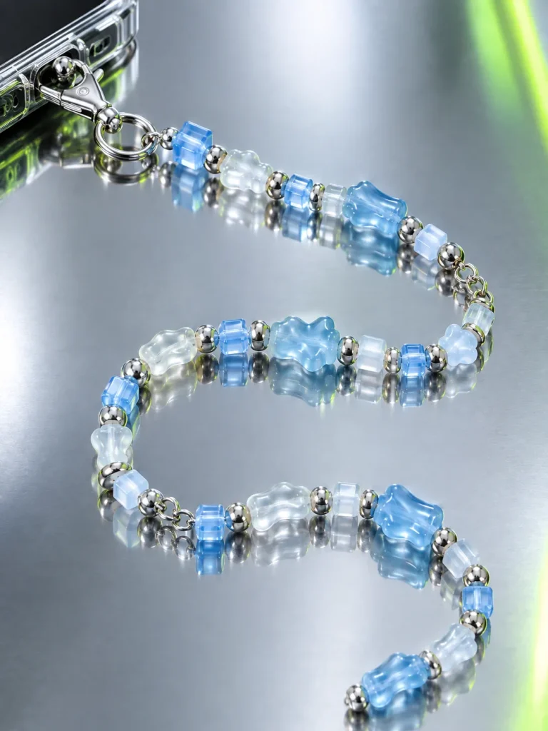 Ice Byte Short Lanyard close up