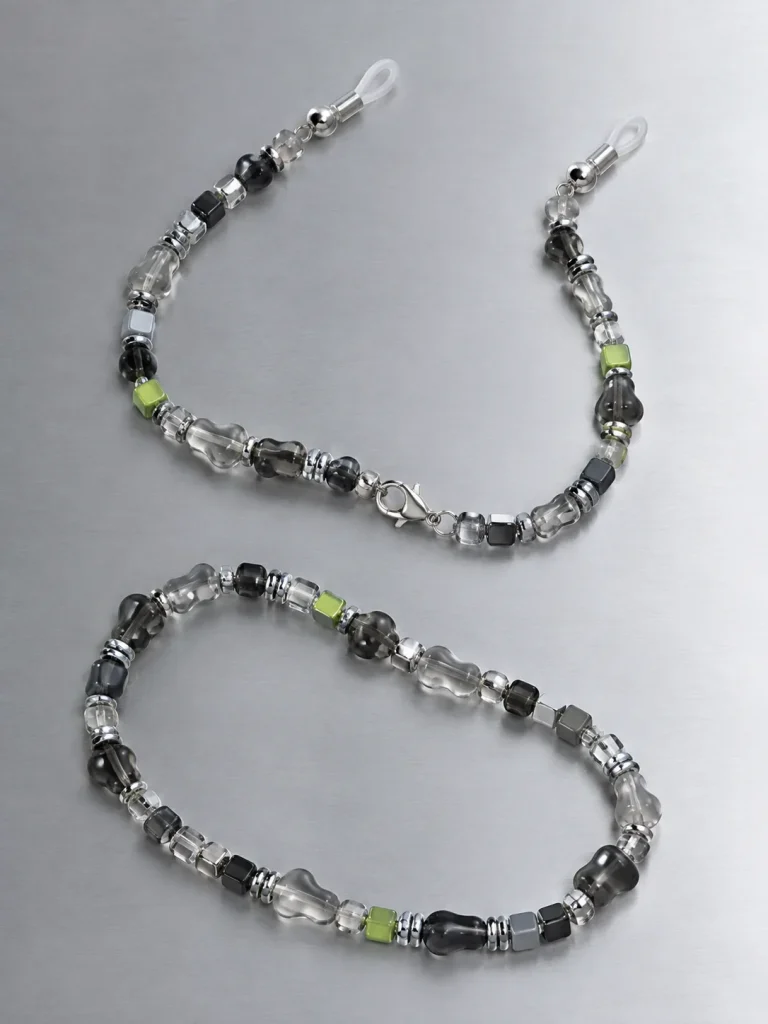 Night Mode Glasses Chain, laid flat